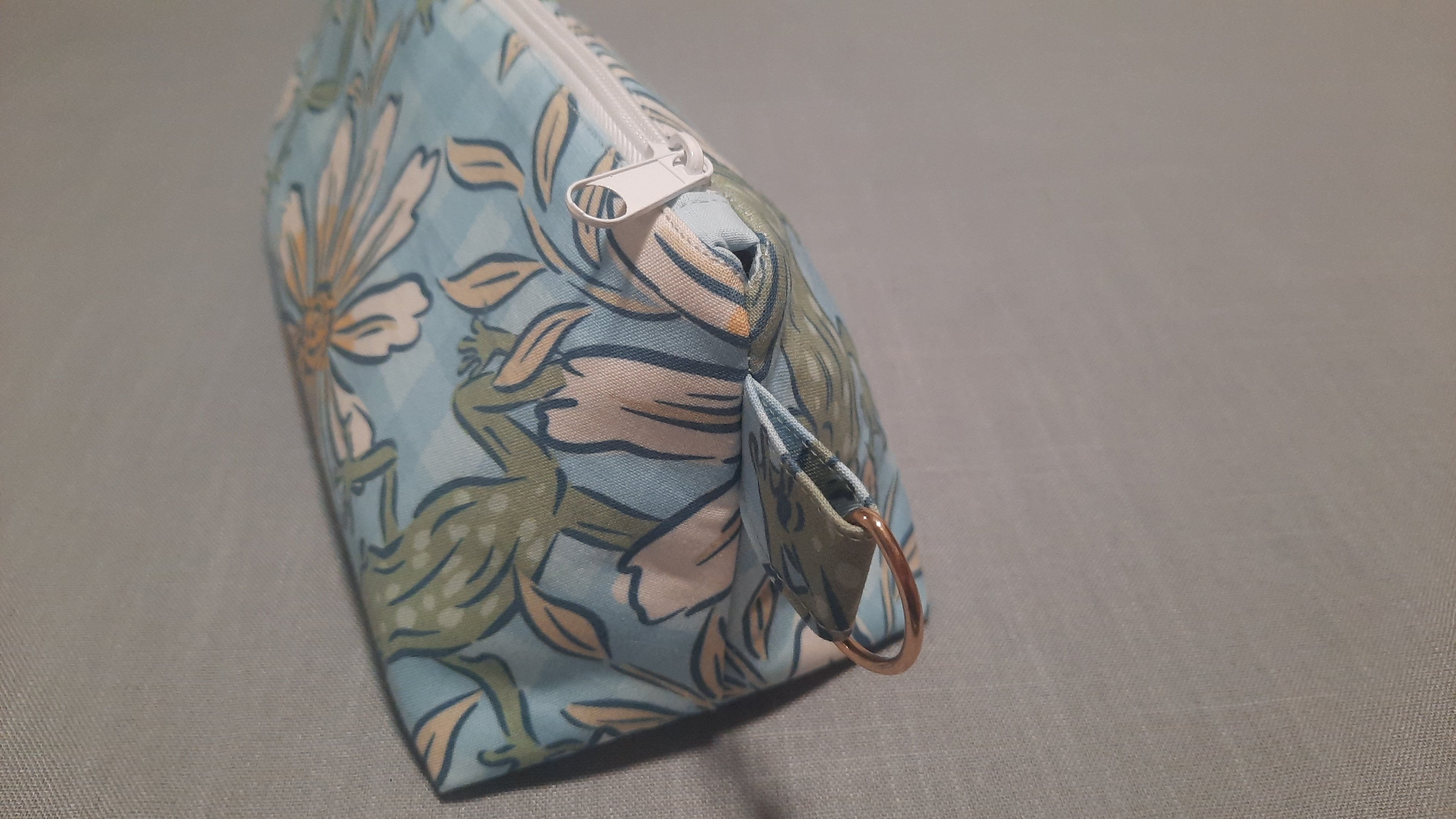 קלמר גדול DAISY FROGS